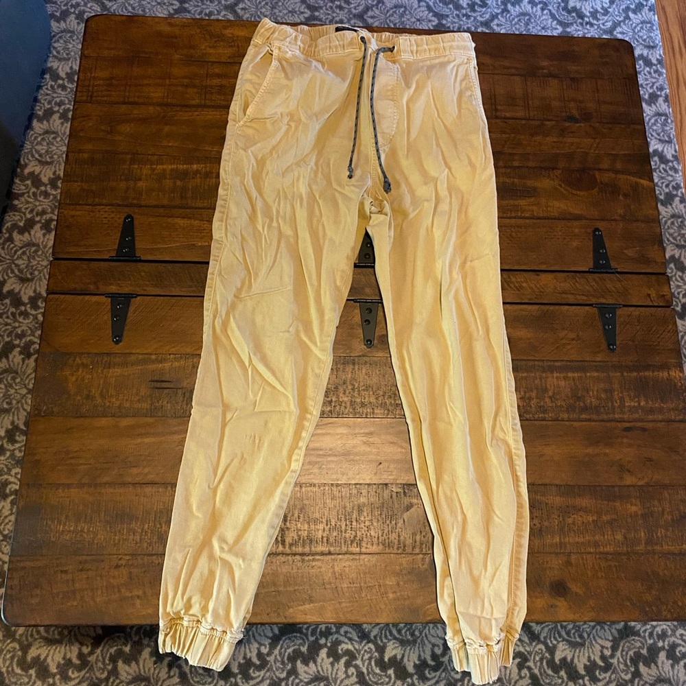Mens American Eagle khaki jogger pants size small